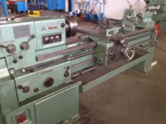 tos Lathe machine 1500mm bc R44 000